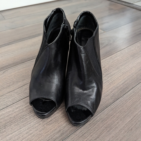 Nine West peep toe ankle booties black leather - Picture 3 of 4